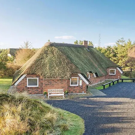 Five-bedroom Holiday In
