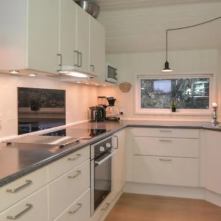 Five-bedroom Holiday In בית נופש *