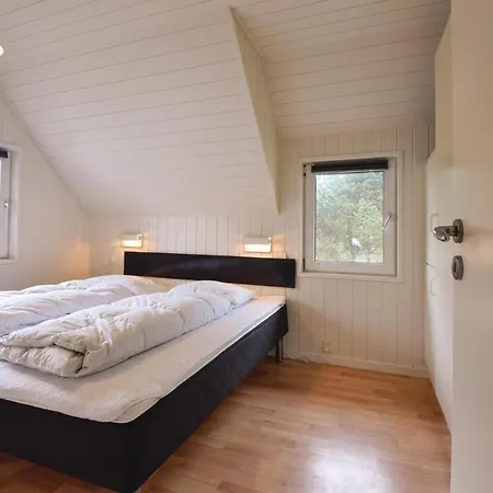 בית נופש Five-bedroom Holiday In בלבאנד
