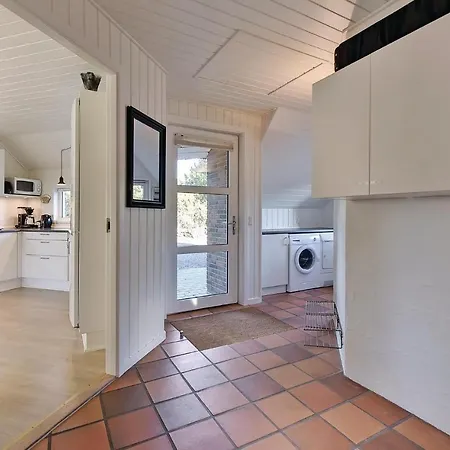 Five-bedroom Holiday In * בלבאנד