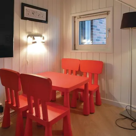 Five-bedroom Holiday In בית נופש בלבאנד